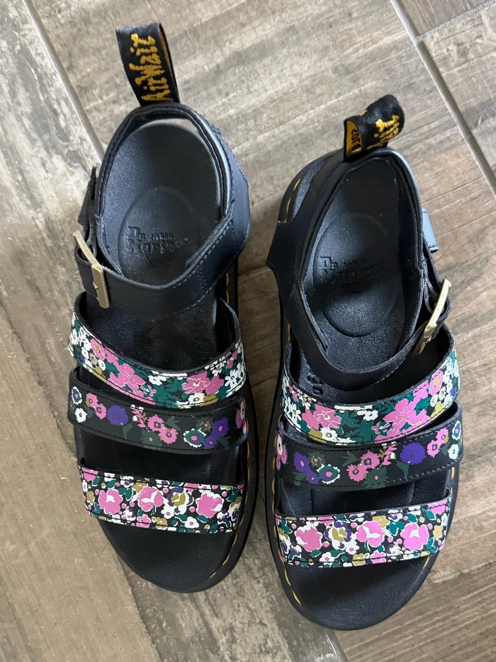 DR. MARTENS Blair’s Black Floral sandals size 7